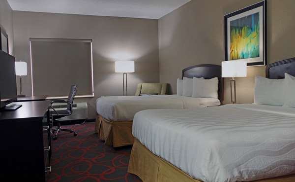  - Baymont Inn & Suites O'Fallon - I-64, Exit 14