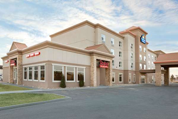 Exterior view - Days Inn & Suites Edmonton Airport Leduc