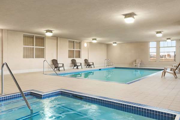 Pool - Days Inn & Suites Edmonton Airport Leduc