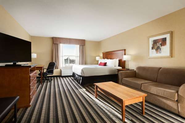  - Days Inn & Suites Edmonton Airport Leduc