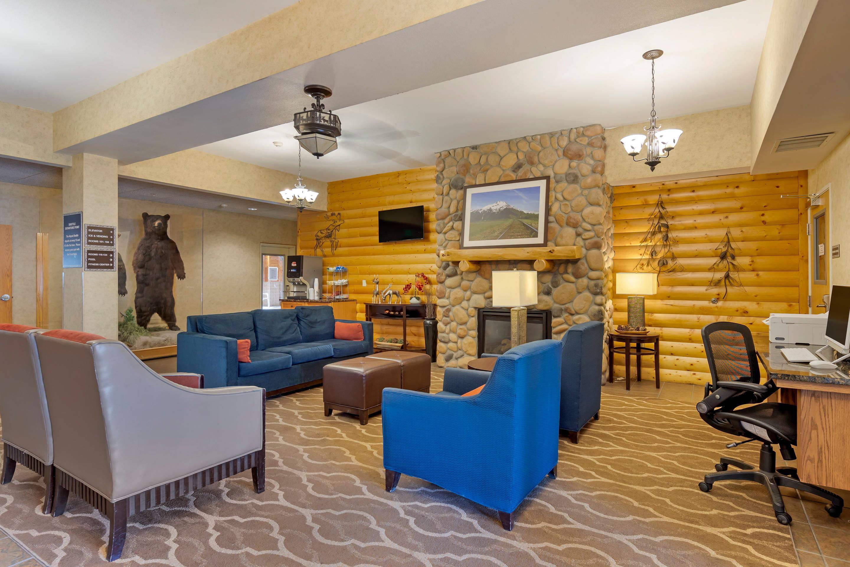 Hotel lobby | Comfort Suites Anchorage International Airport
