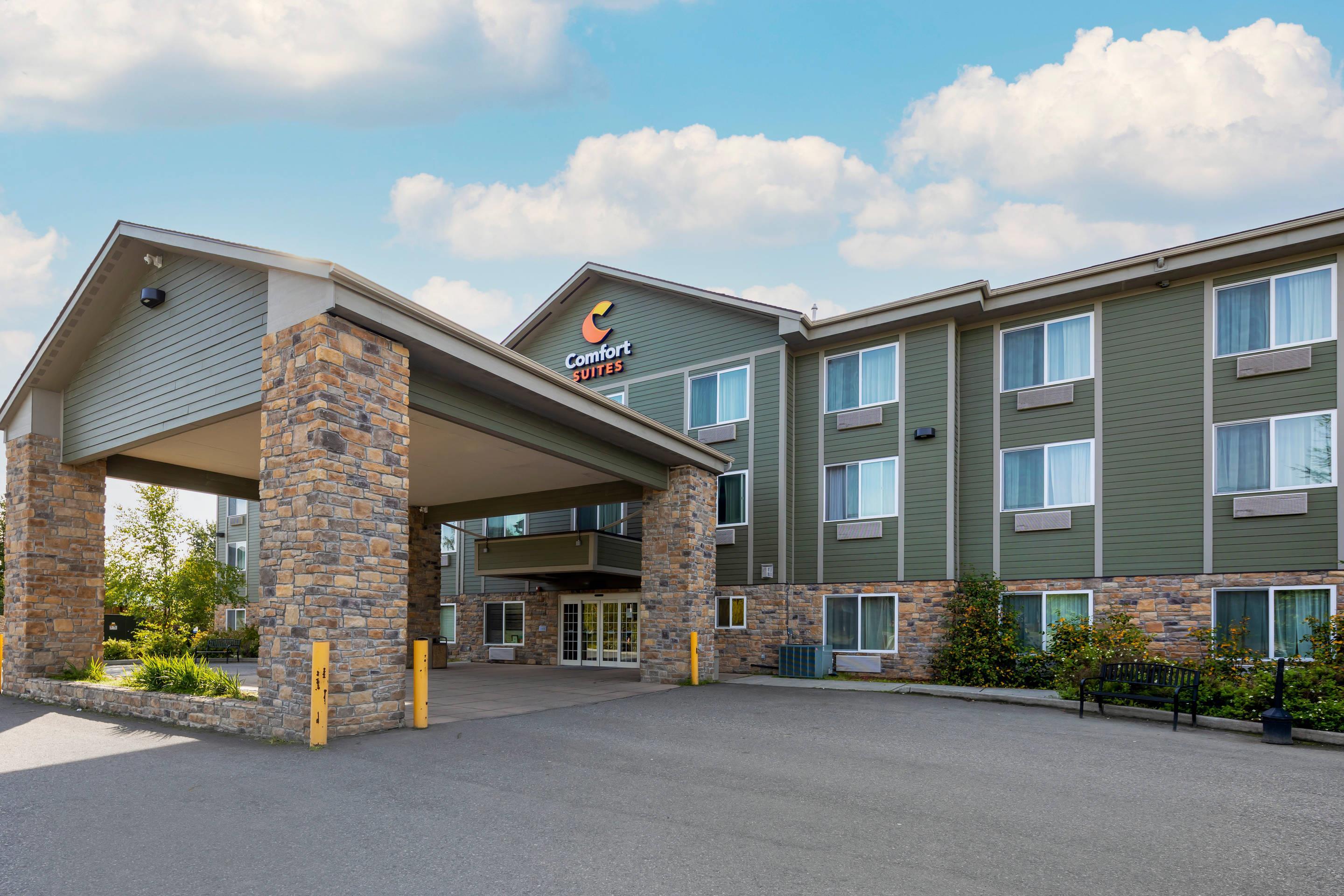 Hotel exterior | Comfort Suites Anchorage International Airport
