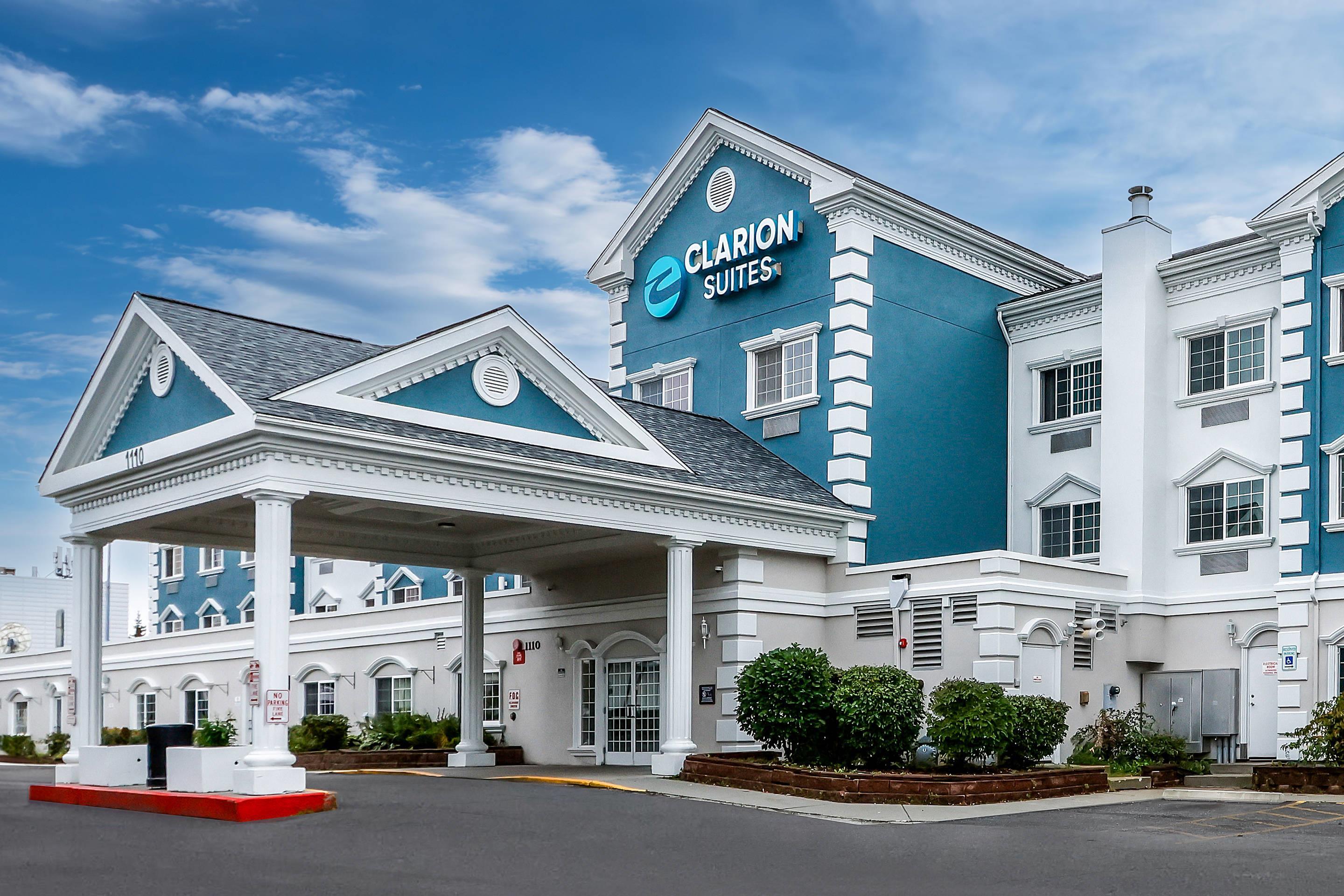 Hotel exterior | Clarion Suites Anchorage Downtown