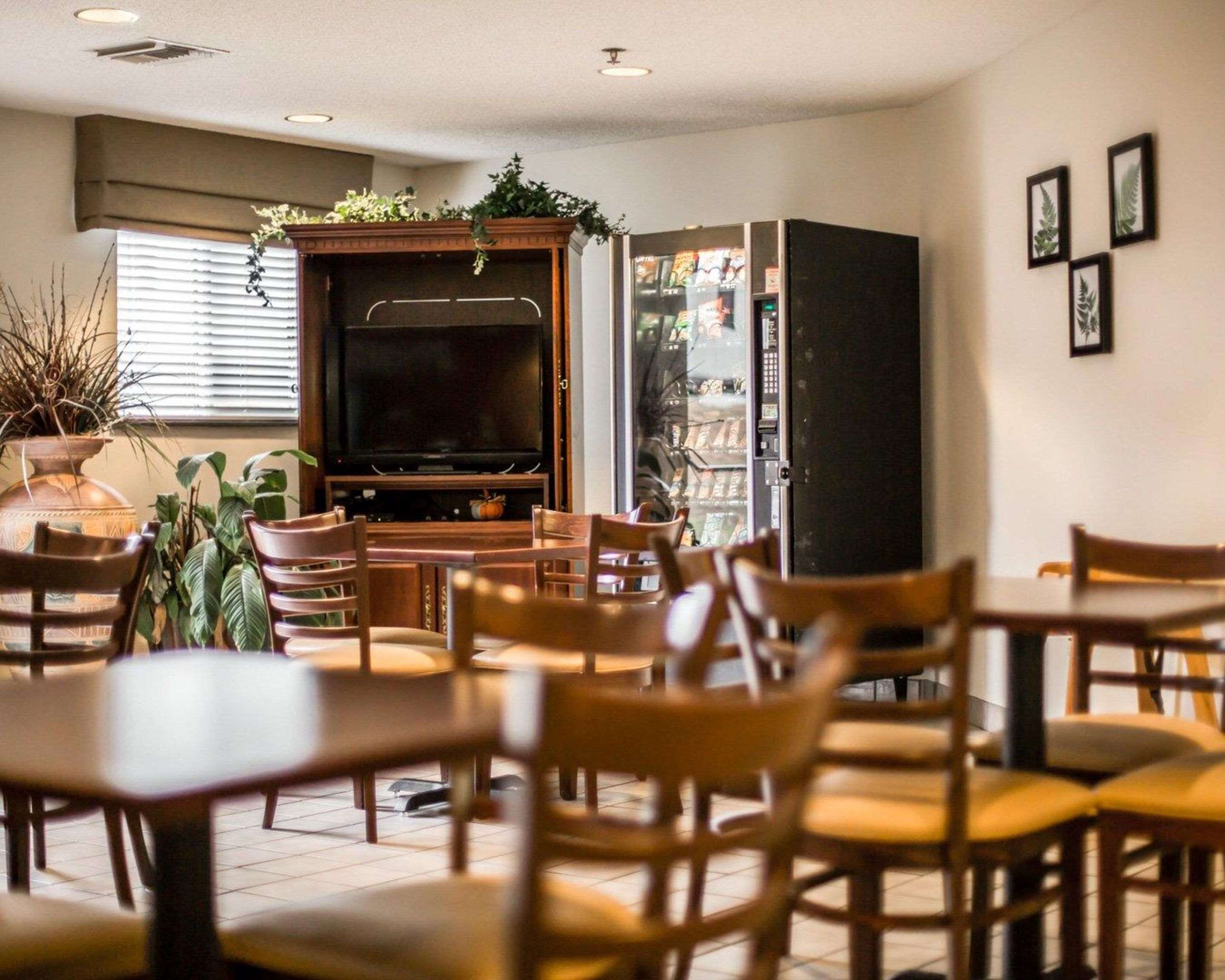 Free breakfast | Sleep Inn Pelham Oak Mountain
