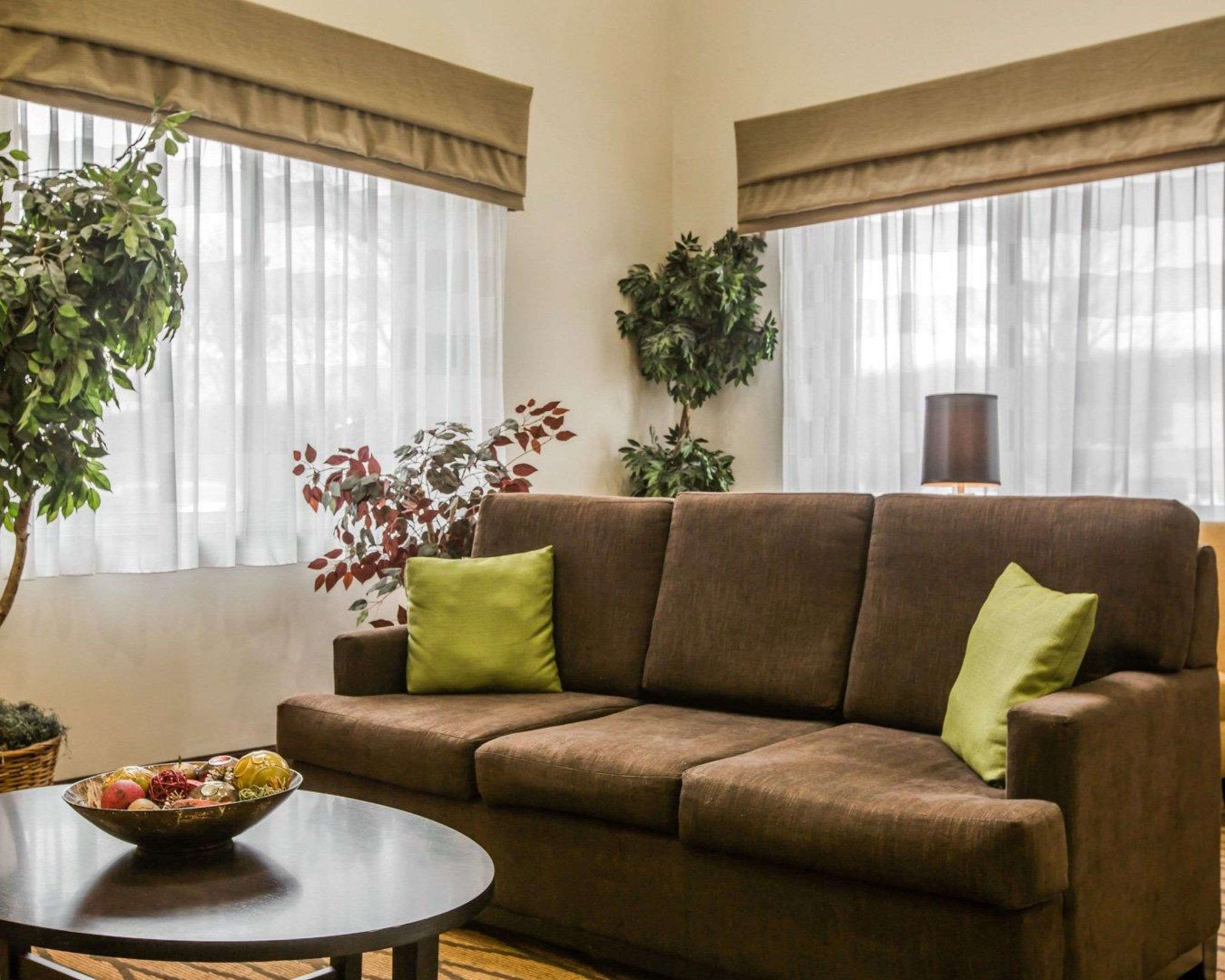 Hotel lobby | Sleep Inn Pelham Oak Mountain