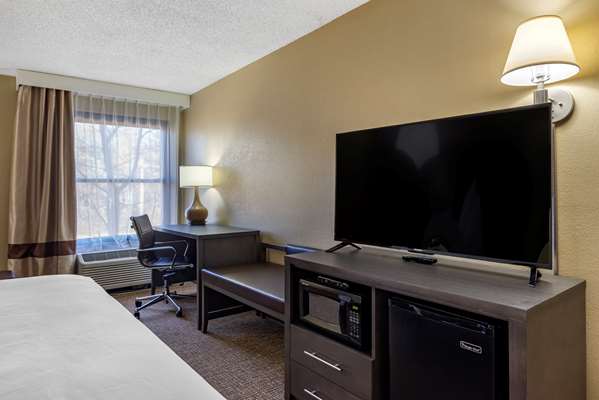  - Comfort Inn Opelika - I-85, Exit 62