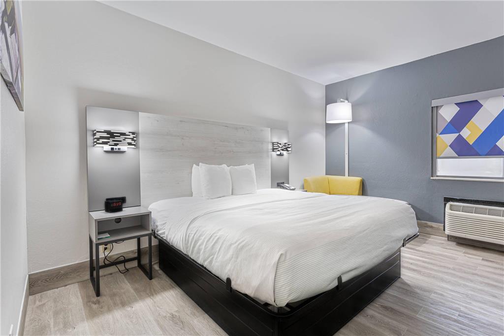 QUALITY INN PRATTVILLE I-65-guestroom-Guest Room,On-Site.jpg