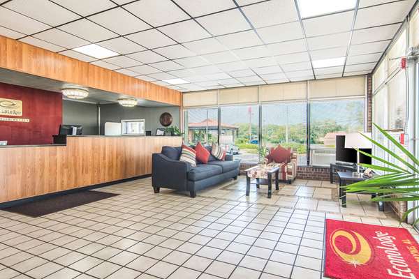  - Econo Lodge Fort Payne - I-59, Exit 218