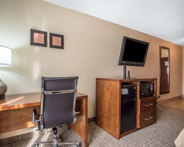  - Comfort Inn Livingston - I-20 & I-59, Exit 17