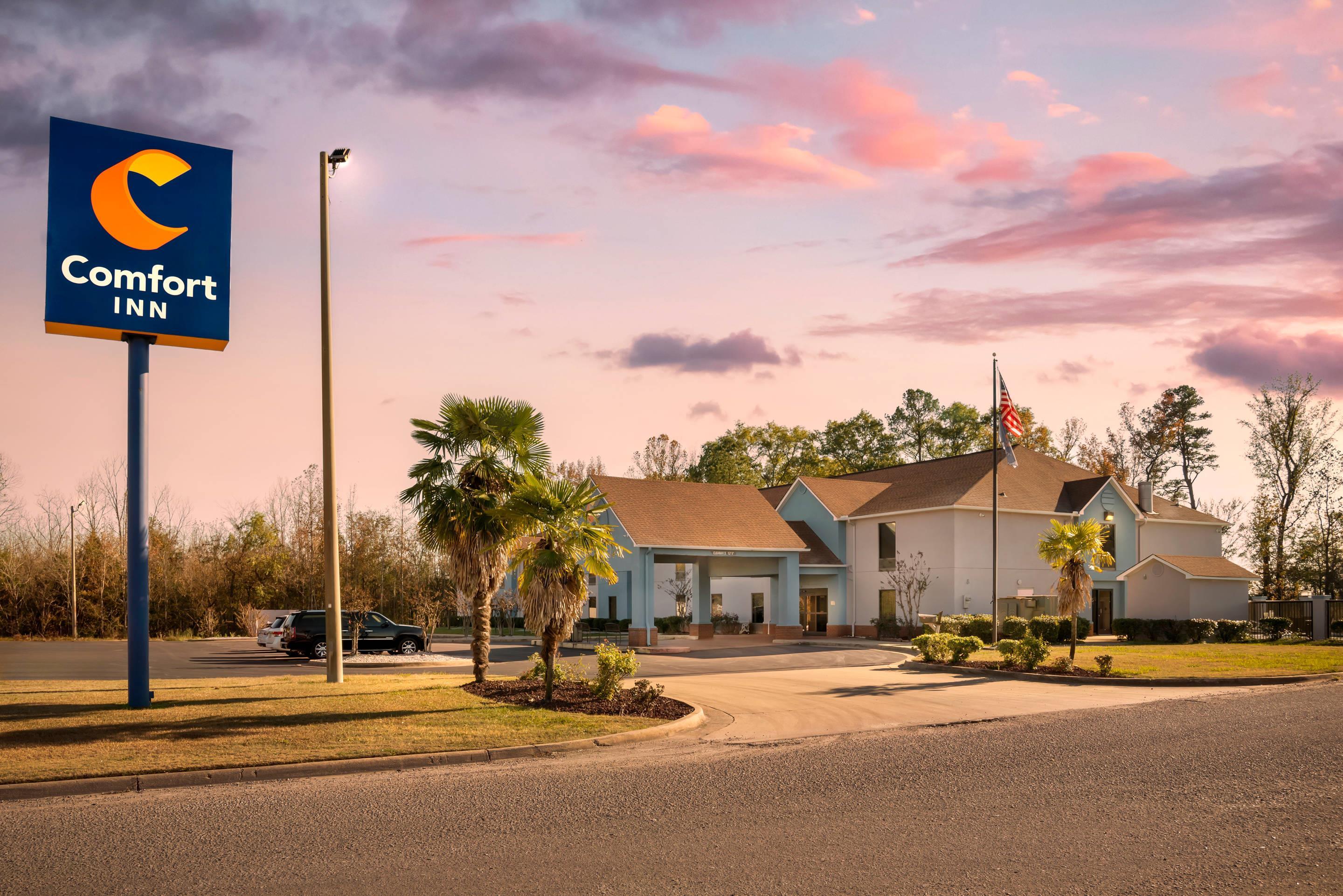 Hotel exterior | Comfort Inn Livingston