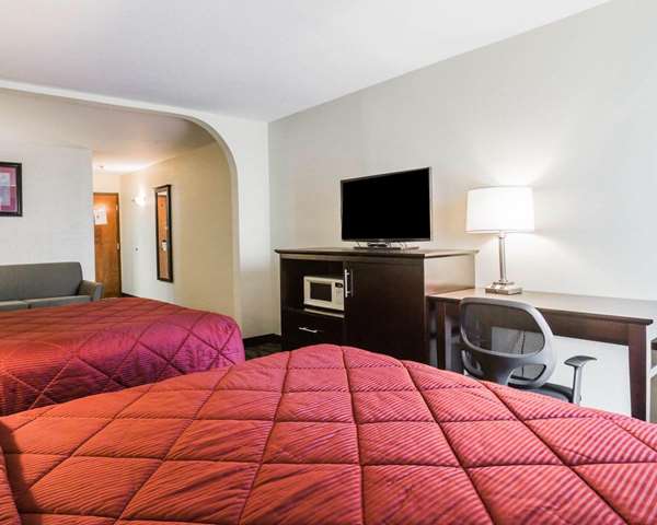 Suite - Quality Inn Northeast Montgomery