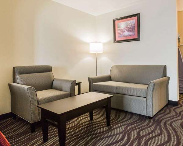 Suite - Quality Inn Northeast Montgomery