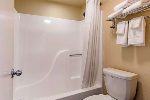  - Quality Inn Pelham - I-65, Exit 246