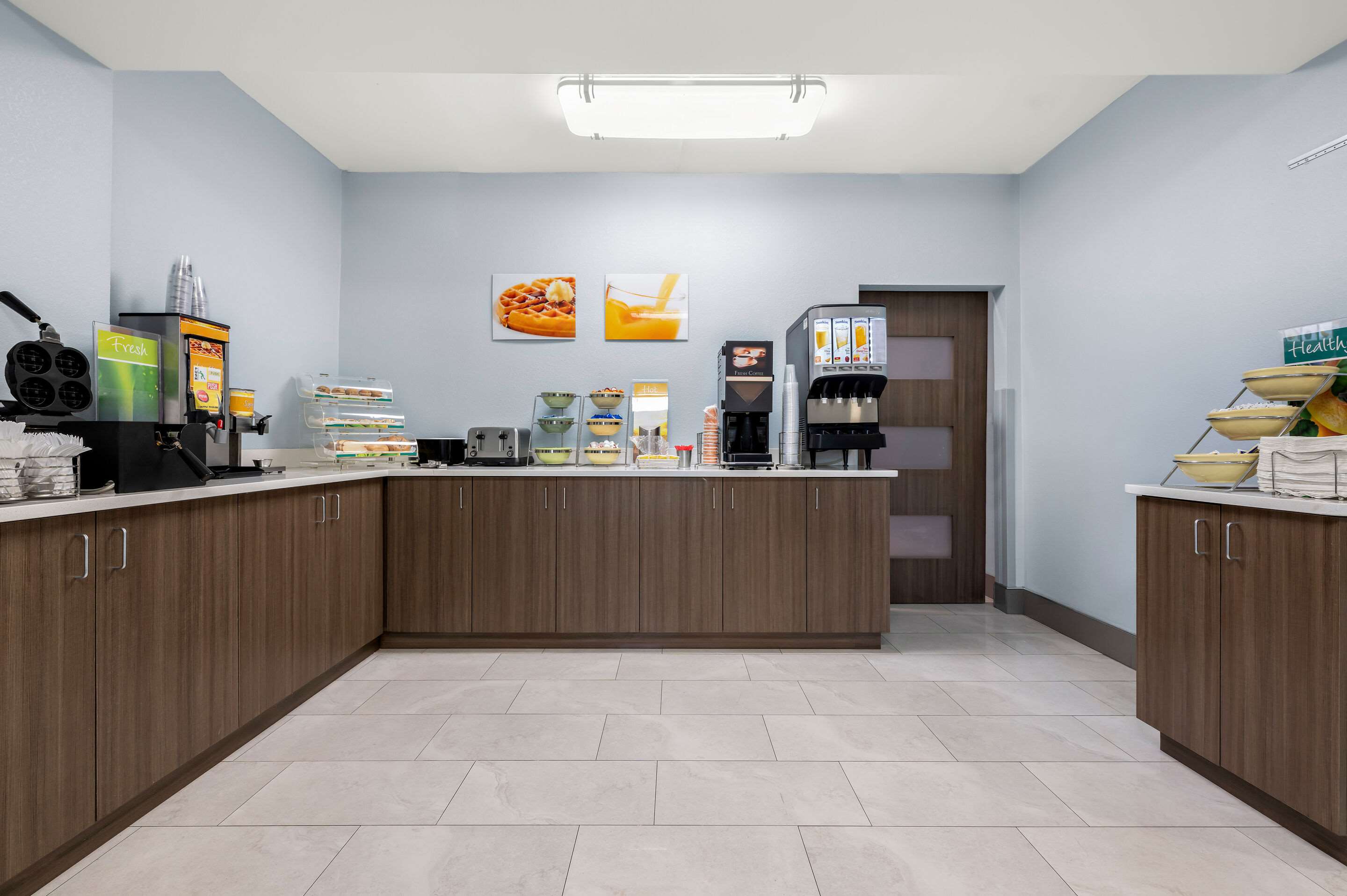 Breakfast area | Quality Inn Pelham I-65 exit 246