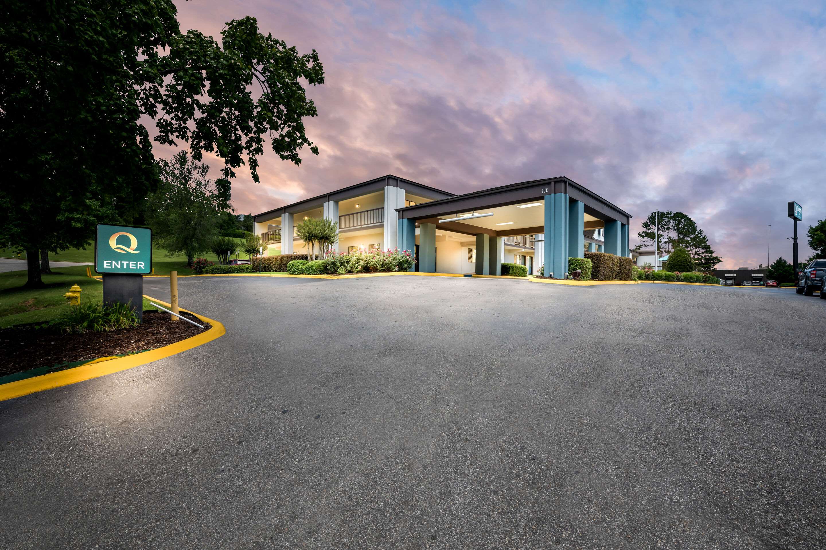 Twilight | Quality Inn Pelham I-65 exit 246