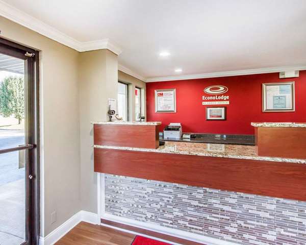  - Econo Lodge Lanett - I-85, Exit 79