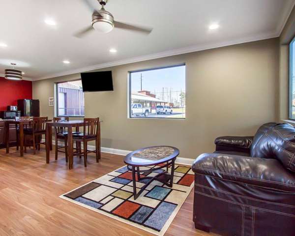 Amenities - Econo Lodge Lanett - I-85, Exit 79