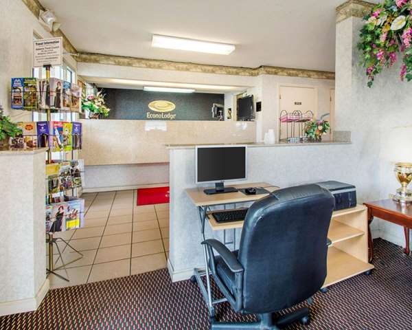  - Econo Lodge Troy