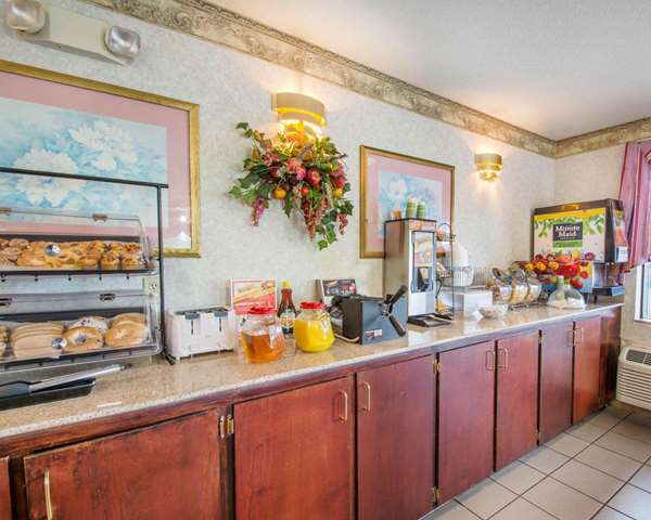 Amenities - Econo Lodge Troy