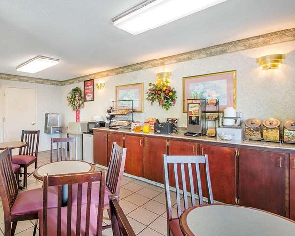 Amenities - Econo Lodge Troy