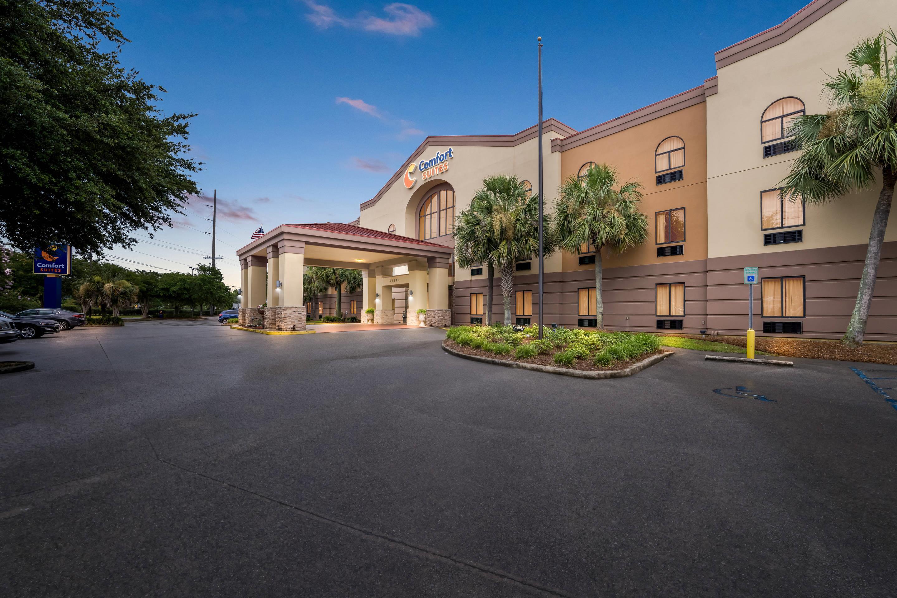 Hotel exterior | Comfort Suites Mobile East Bay