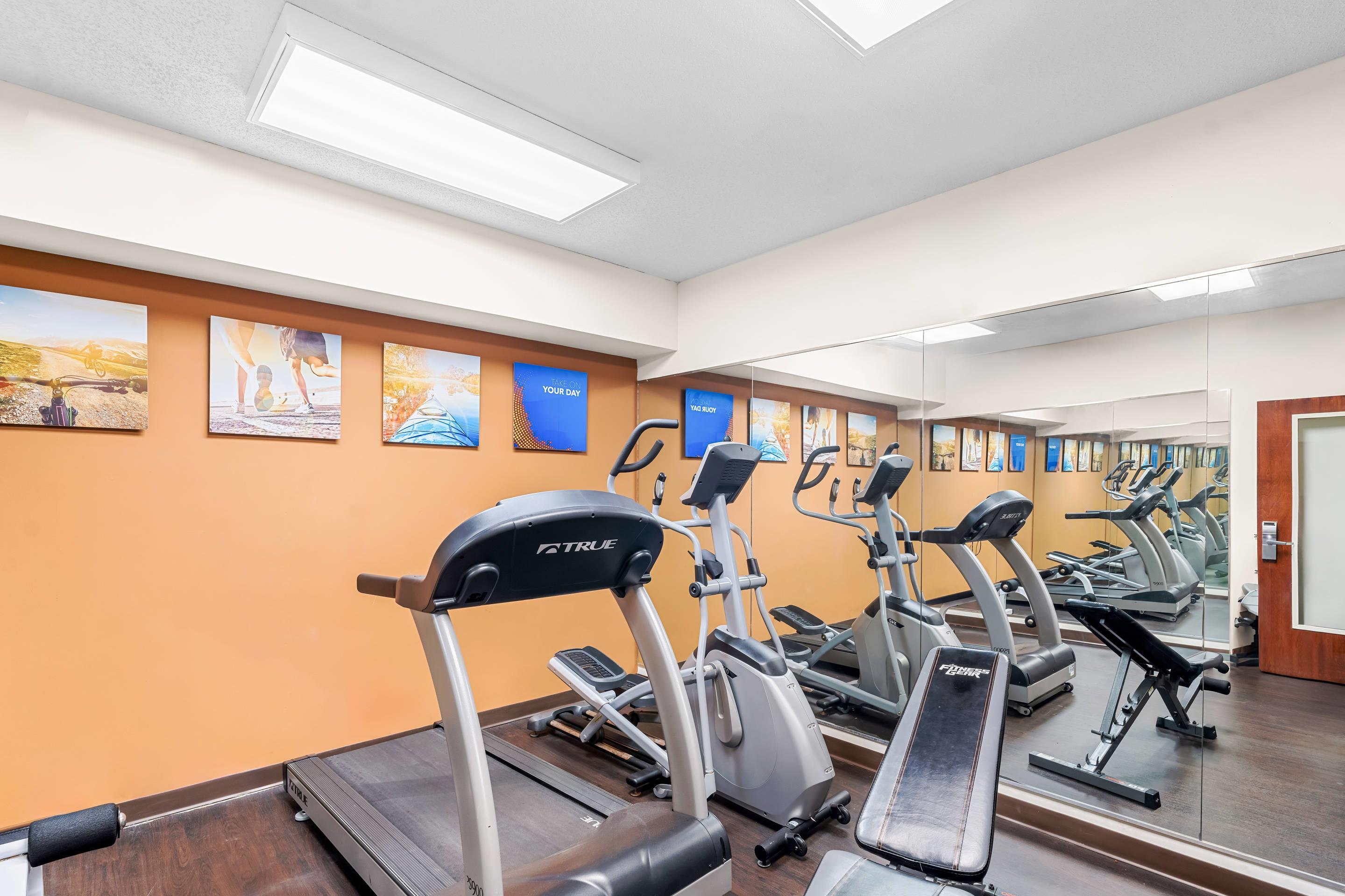 Exercise room | Comfort Suites Mobile East Bay