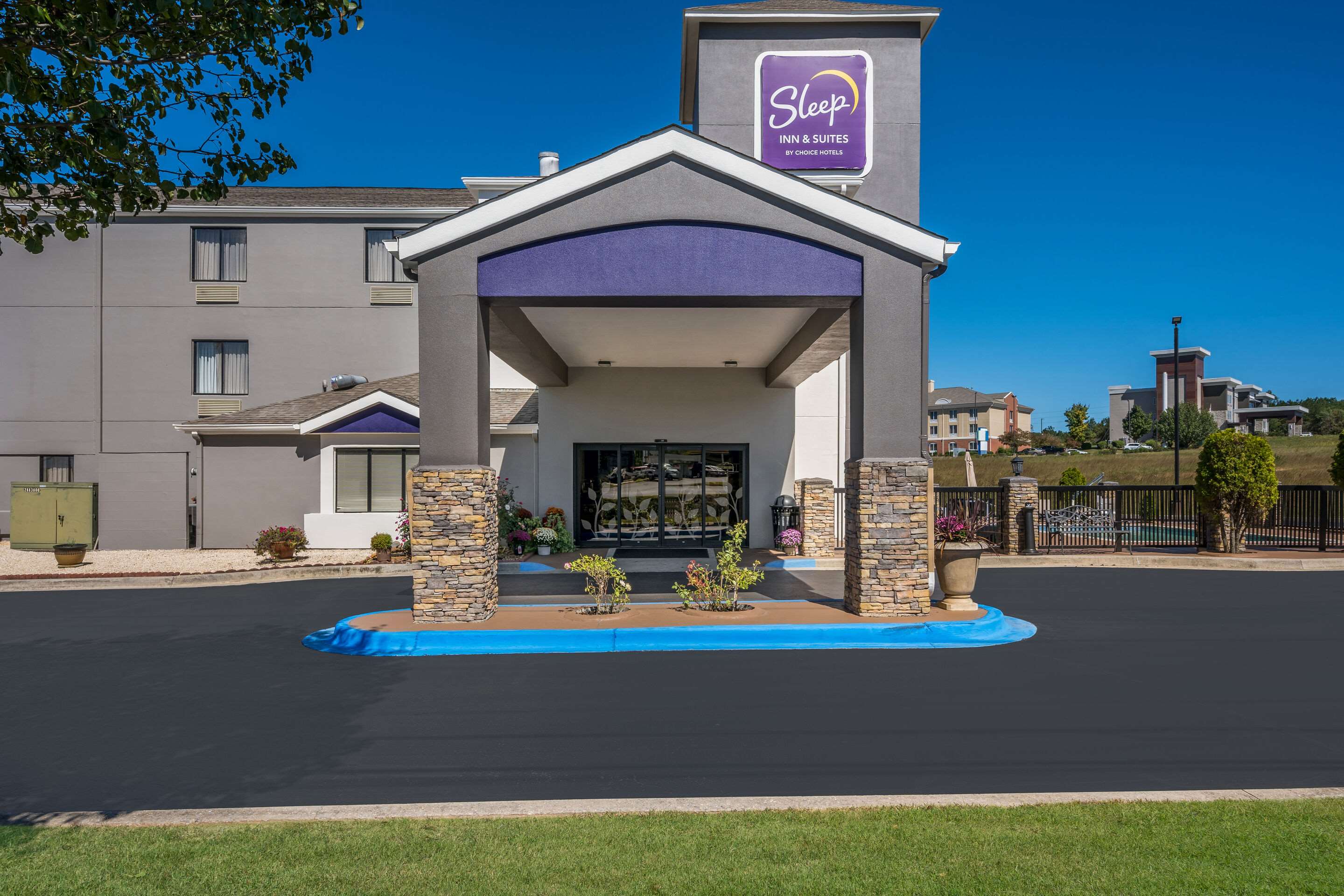 Hotel entrance | Sleep Inn & Suites Cullman I-65 exit 310
