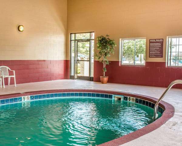 Pool - Comfort Inn Priceville - I-65, Exit 334