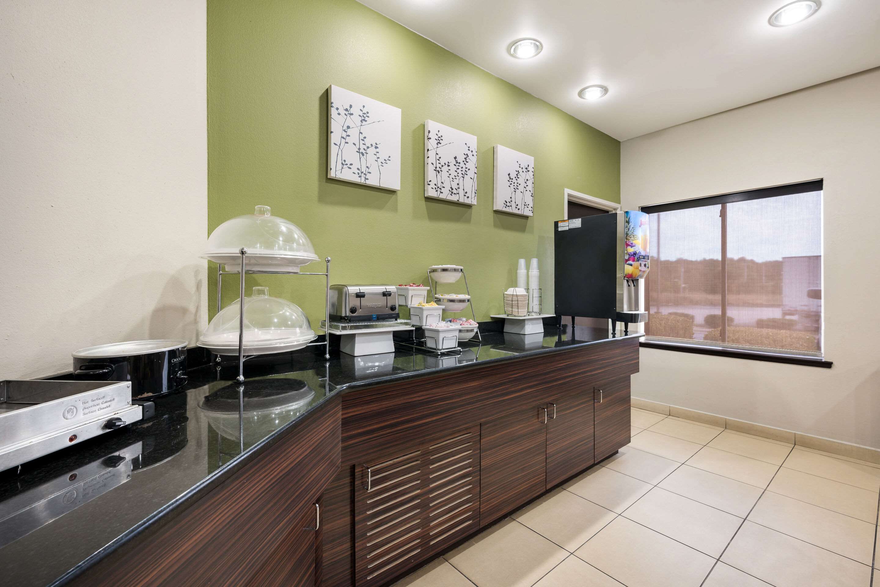 Breakfast bar