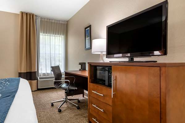  - Comfort Inn Airport Irondale - I-20, Exits 132 & 132B