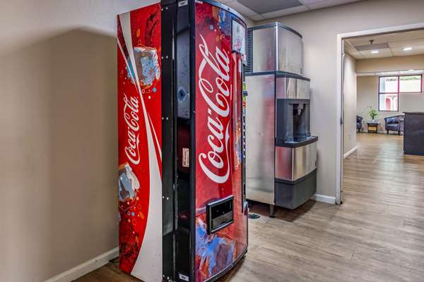  - Econo Lodge Opelika - I-85, Exit 62