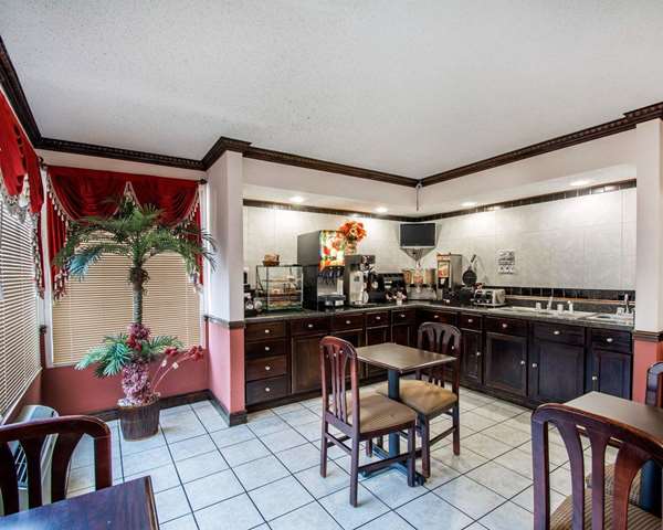 Amenities - Econo Lodge Andalusia