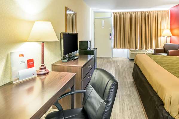  - Econo Lodge Andalusia
