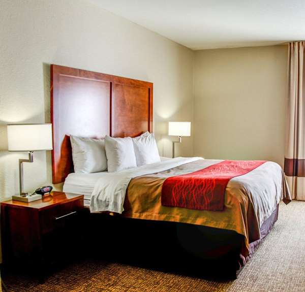  - Comfort Inn Bessemer - I-20 & I-59, Exit 108