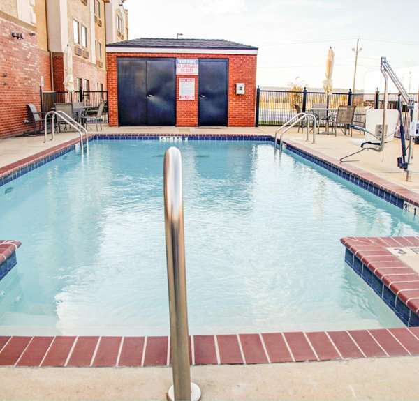 Pool - Comfort Inn Bessemer - I-20 & I-59, Exit 108