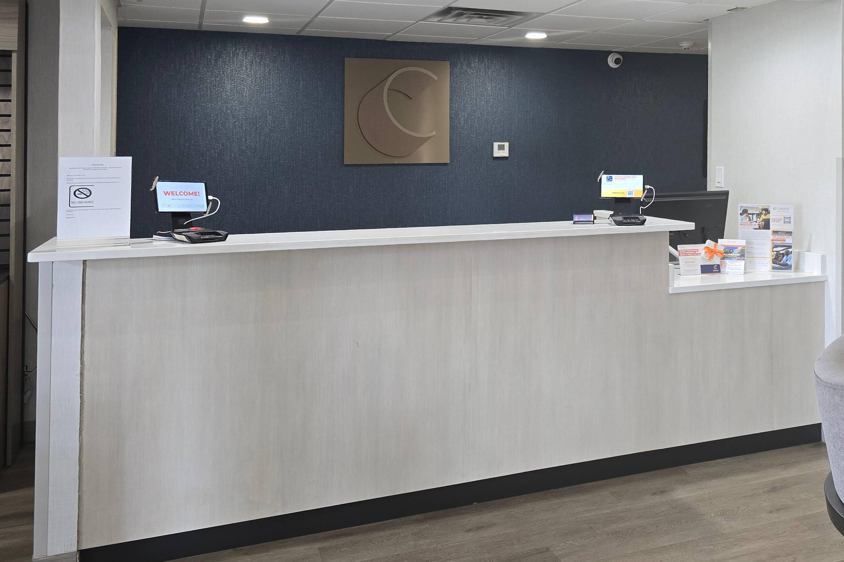 Front desk | Comfort Inn Bessemer Birmingham South