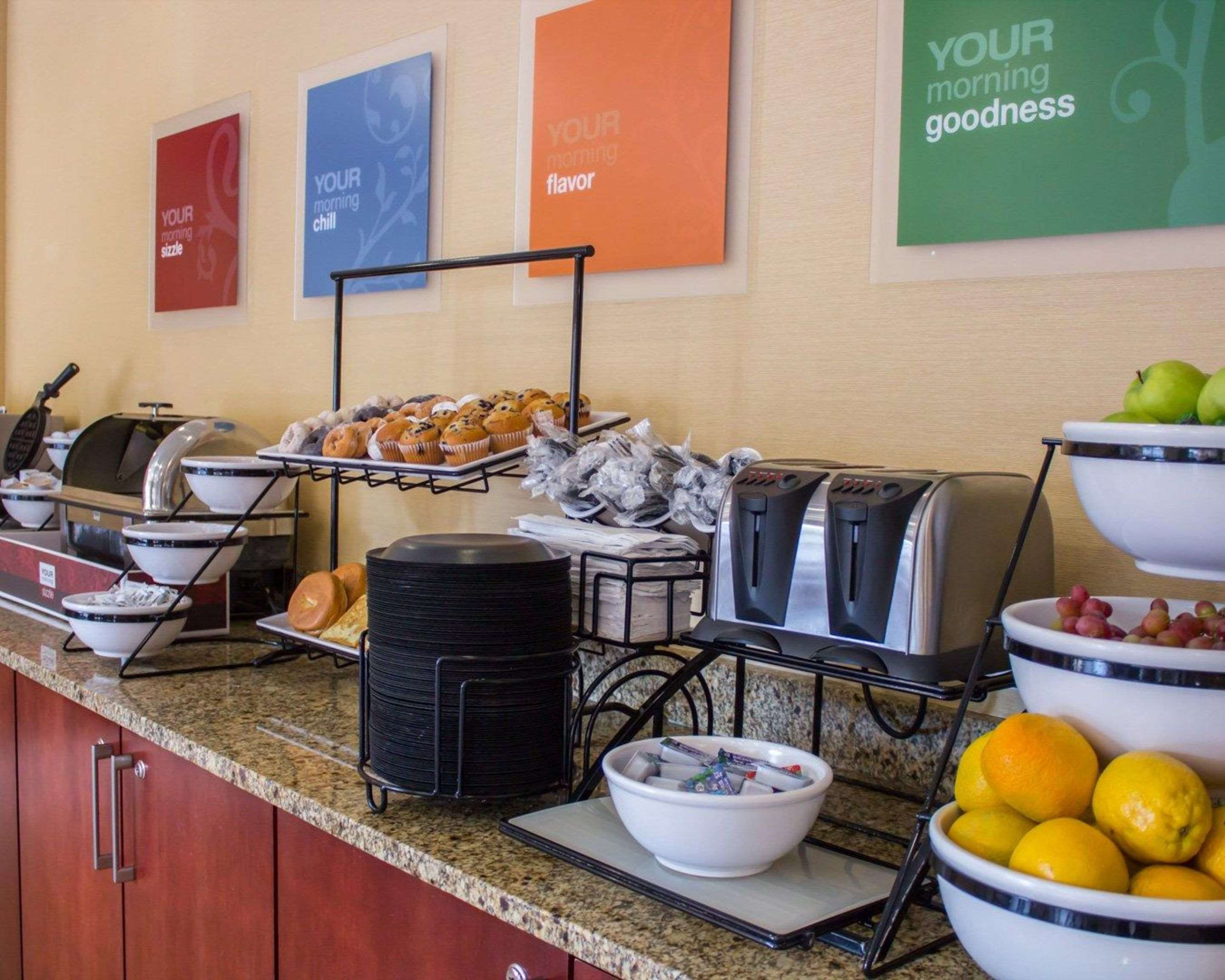 Breakfast area | Comfort Inn & Suites Trussville I-59 exit 141