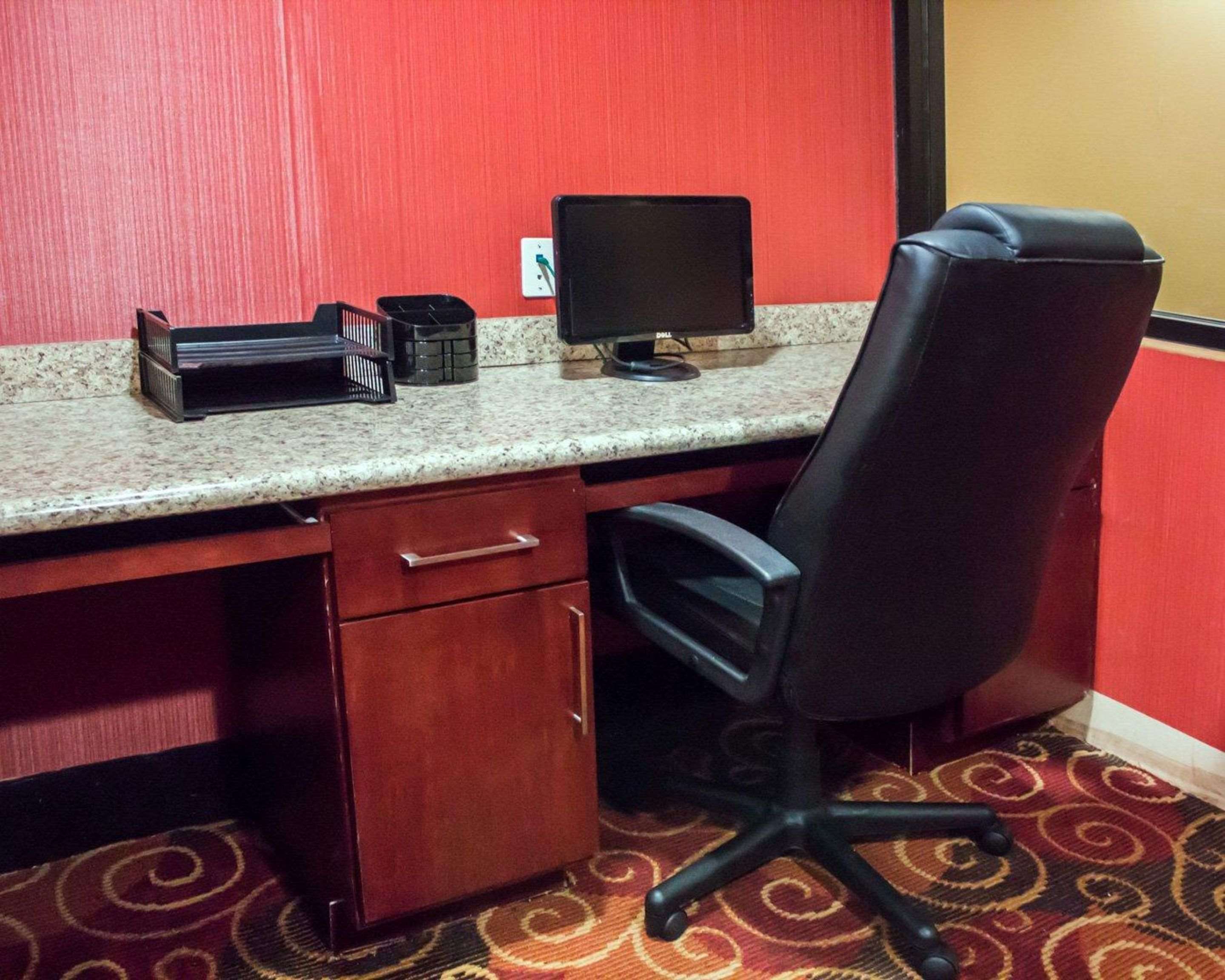 Business center | Comfort Inn & Suites Trussville I-59 exit 141