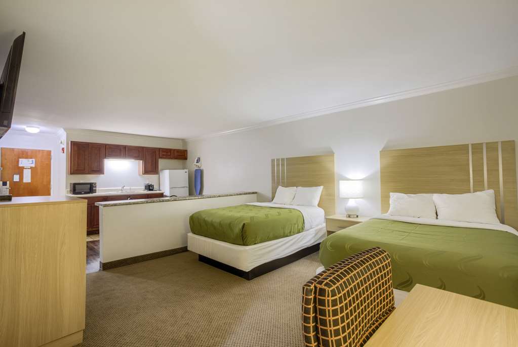 QUALITY INN GULF SHORES AIRPORT-guestroom-Guest Room,Suite,On-Site.jpg
