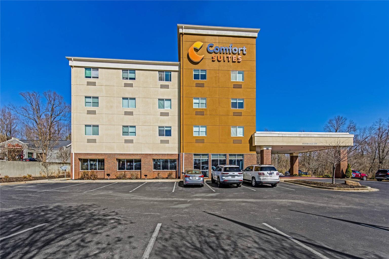 Comfort Suites