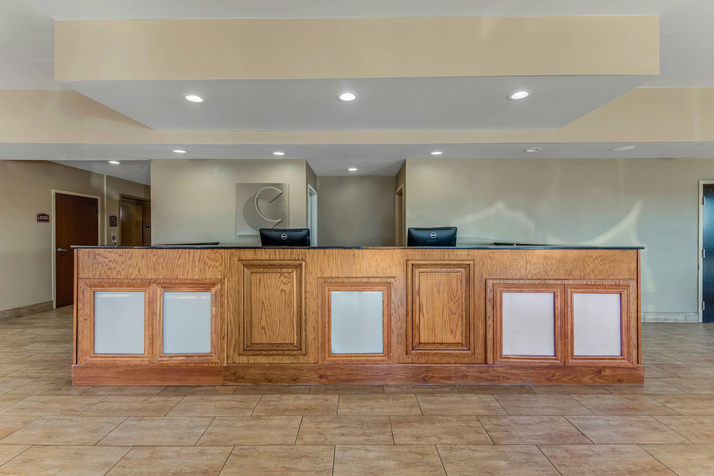 Front desk | Comfort Suites Huntsville MidCity District at Research Park