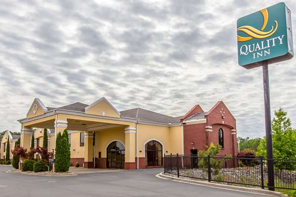 On-Site,Outdoor/Exterior,Exterior View of Building