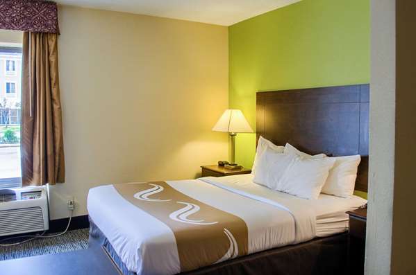  - Quality Inn & Suites West Mobile - I-65, Exit 3