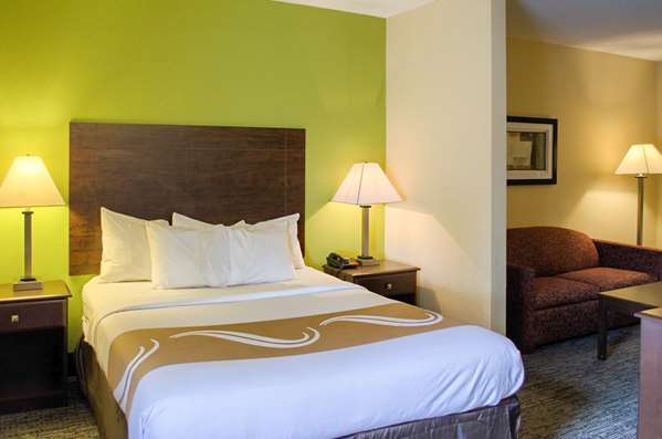  - Quality Inn & Suites West Mobile - I-65, Exit 3
