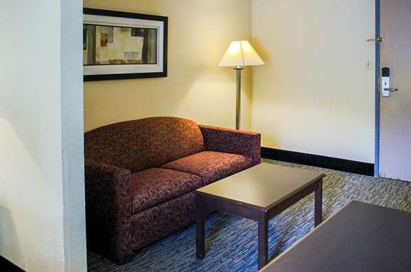  - Quality Inn & Suites West Mobile - I-65, Exit 3