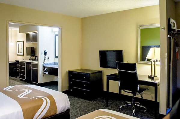  - Quality Inn & Suites West Mobile - I-65, Exit 3