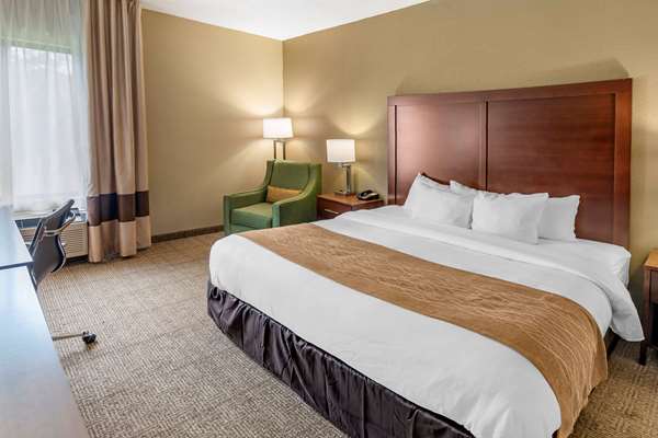  - Comfort Inn & Suites Lincoln - I-20, Exit 168