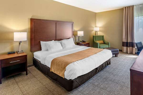  - Comfort Inn & Suites Lincoln - I-20, Exit 168