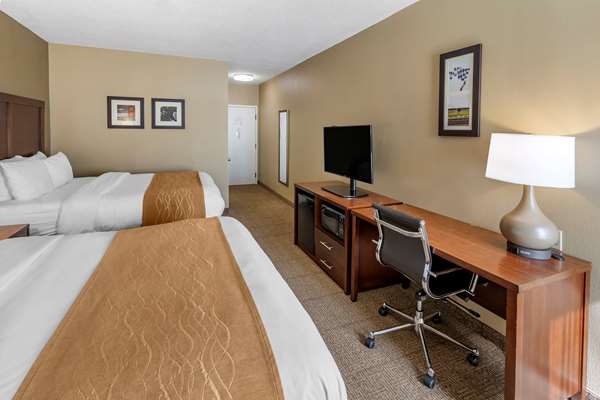  - Comfort Inn & Suites Lincoln - I-20, Exit 168