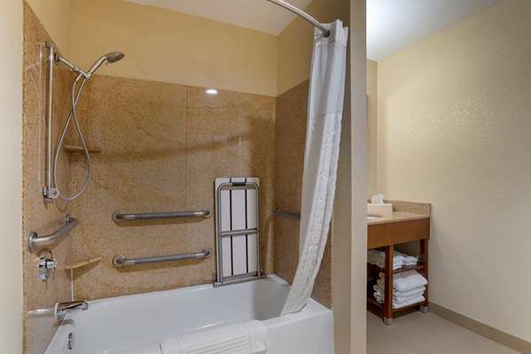  - Comfort Suites Oxford - I-20, Exit 188